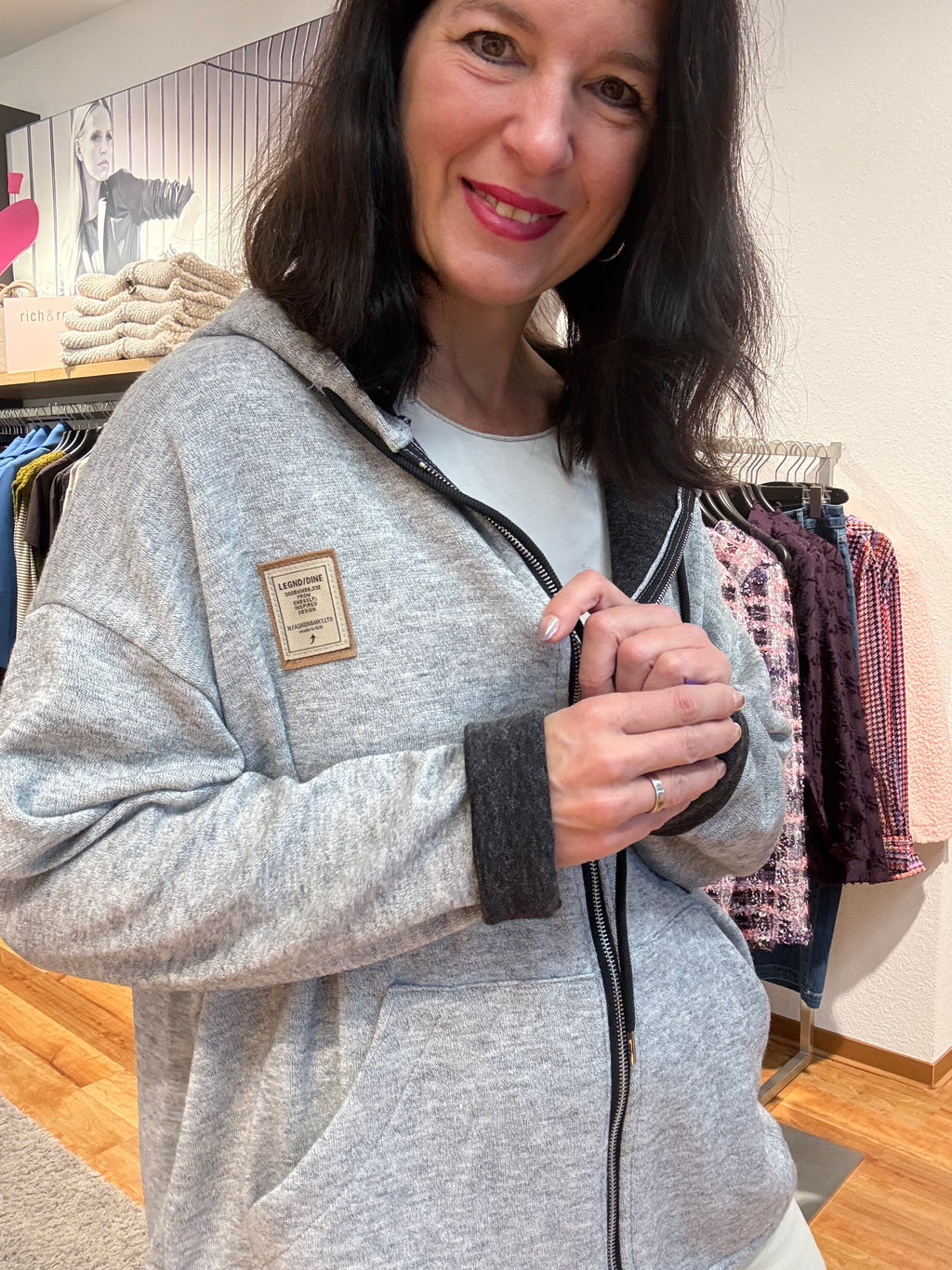 Sweatjacke mit Kapuze & Rückenprint 3 Farben