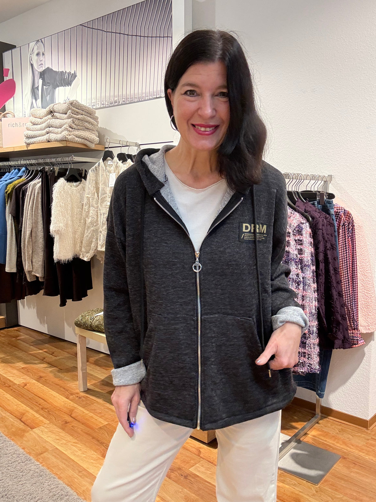 Sweatjacke mit Kapuze & Rückenprint 3 Farben