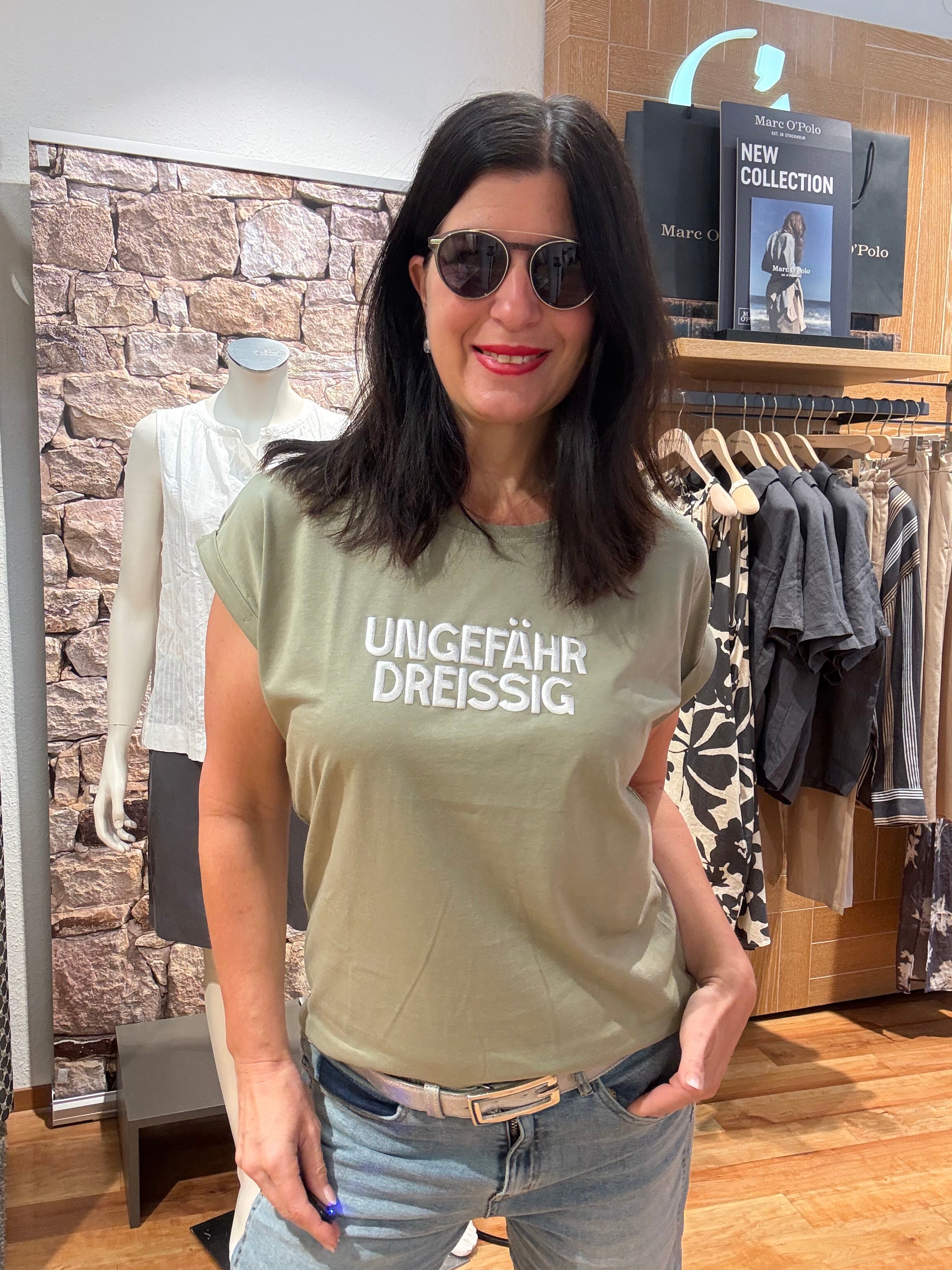Statement Shirt „Ungefähr Dreißig“