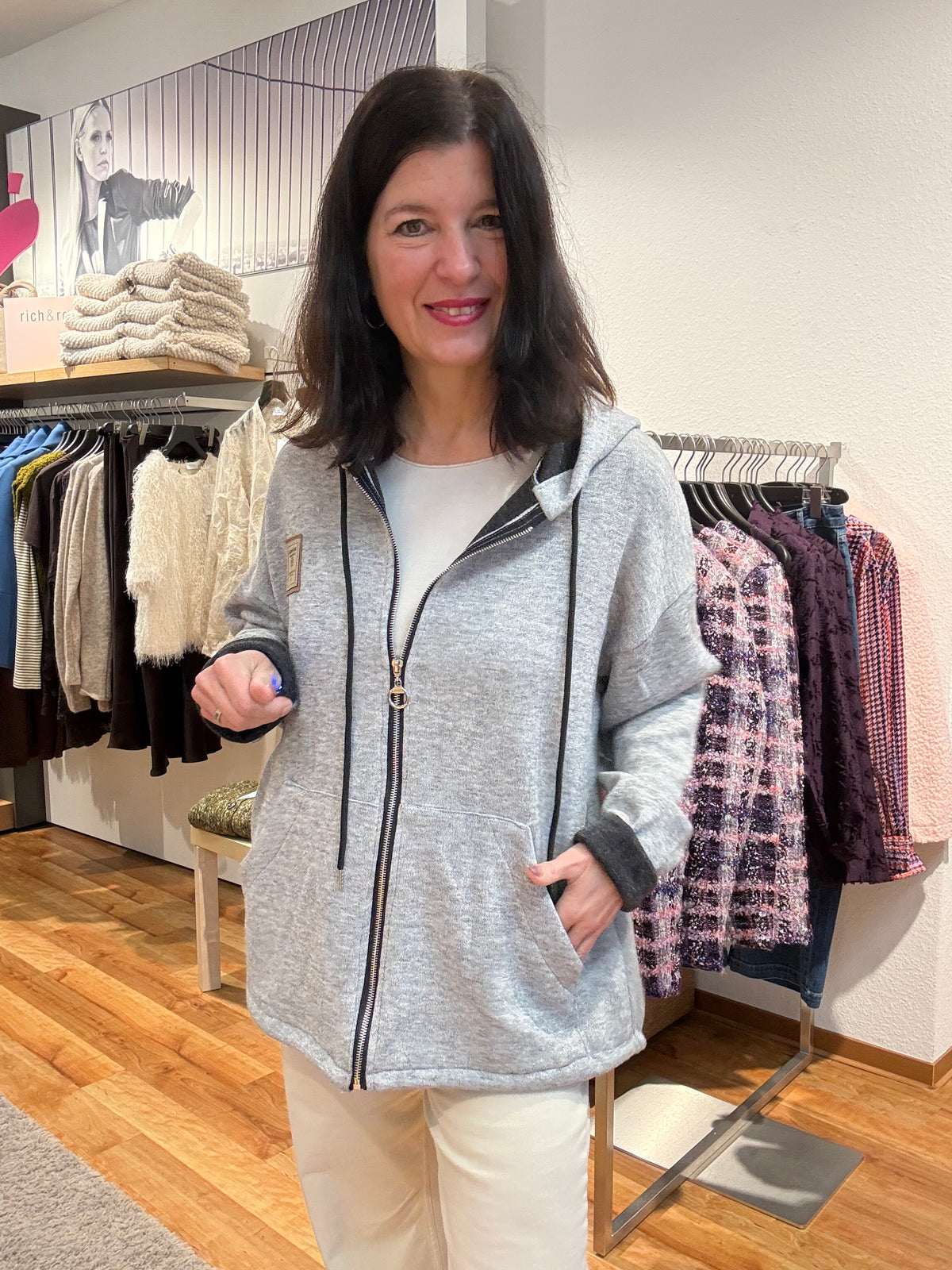 Sweatjacke mit Kapuze & Rückenprint 3 Farben